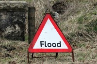 image of a flood warning sign